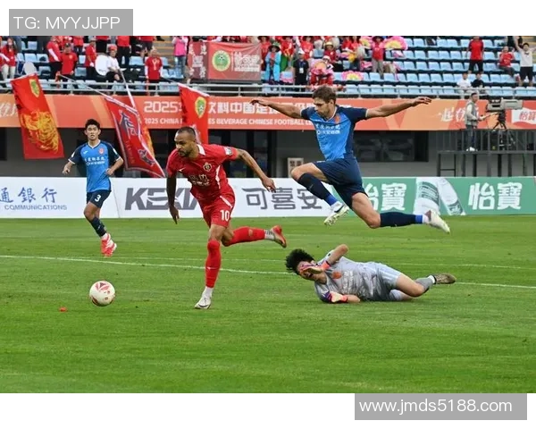 凯尔特人对阵莱比锡的精彩对决揭示足球战术的博弈与激情