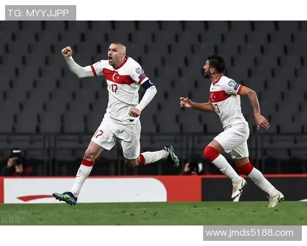 土耳其与美国篮球对决直播精彩瞬间回顾与分析 土耳其与美国篮球对决直播精彩瞬间回顾与分析