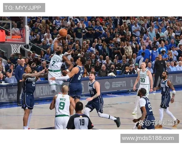 独行侠与魔术精彩对决视频回顾球员表现与战术分析全解析